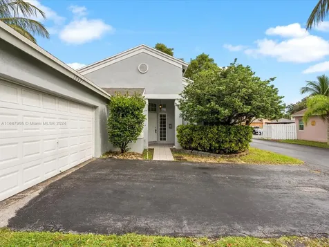 10627 Lago Welleby Drive Sunrise FL 33351