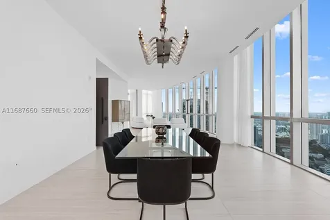 851 NE 1st Avenue Miami FL 33132