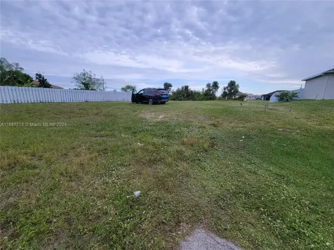 722 NE 12th Street Cape Coral FL 33909