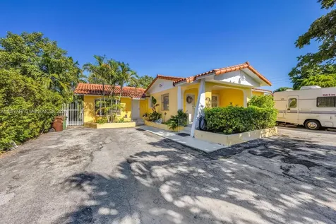 471 SE 6th Street Hialeah FL 33010