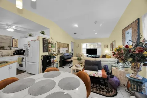 471 SE 6th Street Hialeah FL 33010