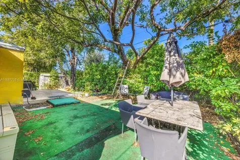 471 SE 6th Street Hialeah FL 33010