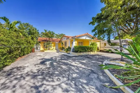 471 SE 6th Street Hialeah FL 33010
