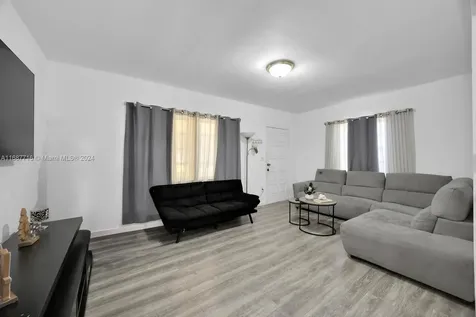471 SE 6th Street Hialeah FL 33010