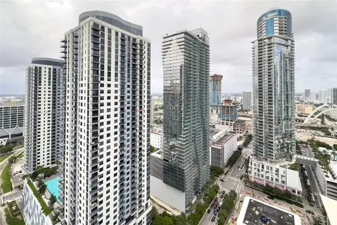 159 NE 6th Street Miami FL 33132