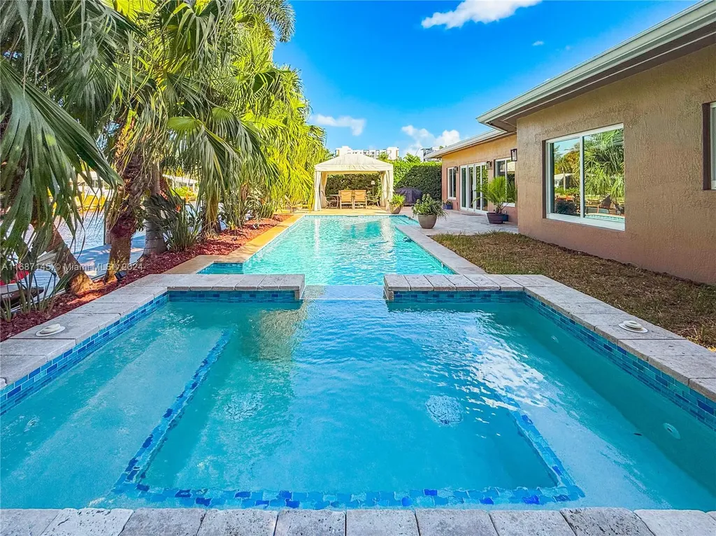 239 SE 3rd Avenue Pompano Beach FL 33060