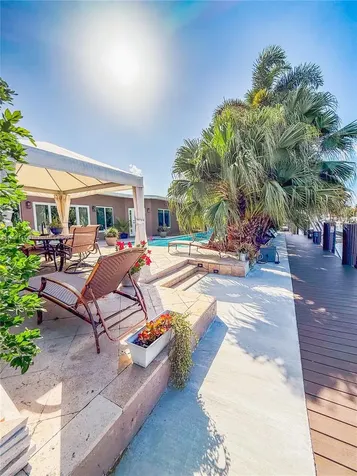239 SE 3rd Avenue Pompano Beach FL 33060