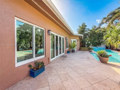 239 SE 3rd Avenue Pompano Beach FL 33060