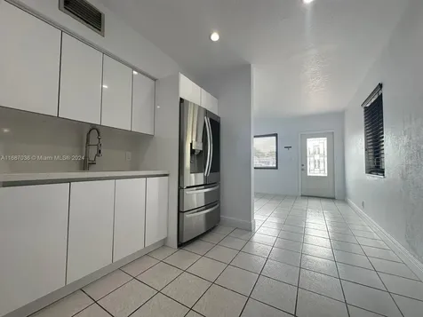 625 W 35th Street Hialeah FL 33012