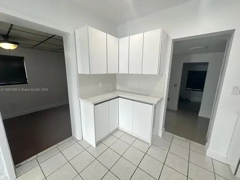625 W 35th Street Hialeah FL 33012