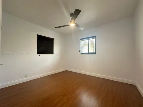 625 W 35th Street Hialeah FL 33012