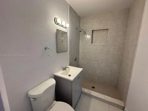 625 W 35th Street Hialeah FL 33012
