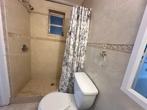 625 W 35th Street Hialeah FL 33012