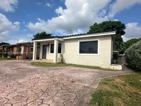 625 W 35th Street Hialeah FL 33012