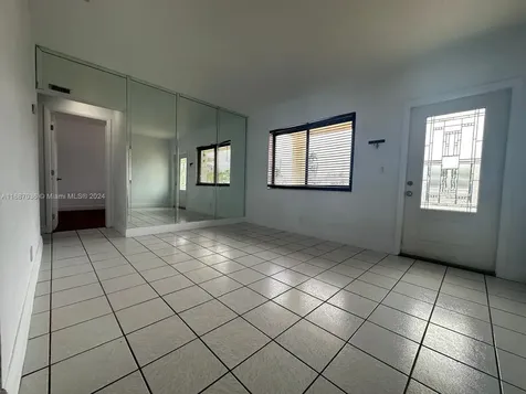 625 W 35th Street Hialeah FL 33012