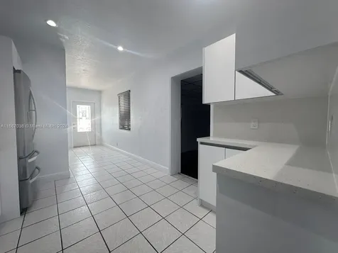 625 W 35th Street Hialeah FL 33012