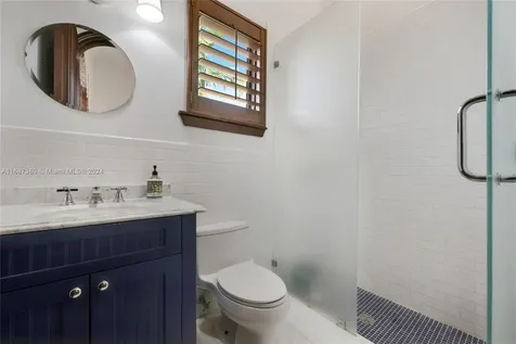 425 NW 119th Avenue Miami FL 33182