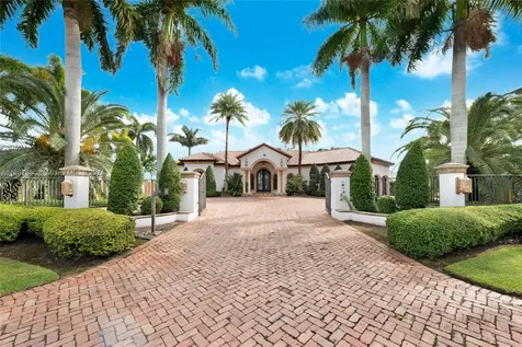 425 NW 119th Avenue Miami FL 33182