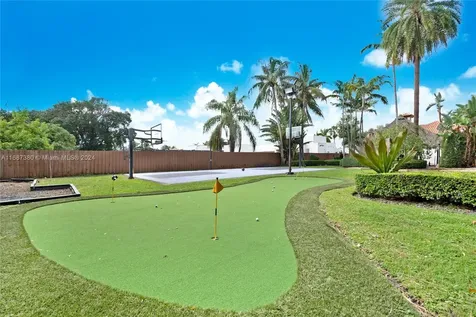 425 NW 119th Avenue Miami FL 33182