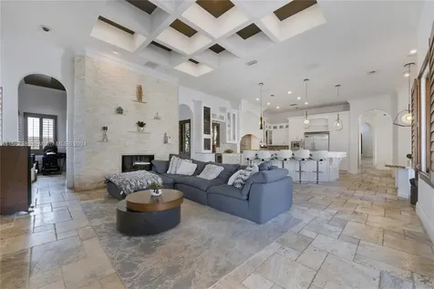 425 NW 119th Avenue Miami FL 33182