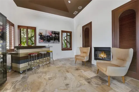 425 NW 119th Avenue Miami FL 33182