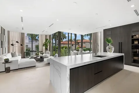 3560 Crystal View Court Miami FL 33133