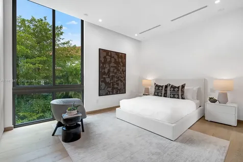 3560 Crystal View Court Miami FL 33133