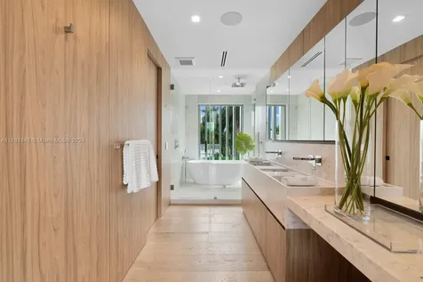 3560 Crystal View Court Miami FL 33133