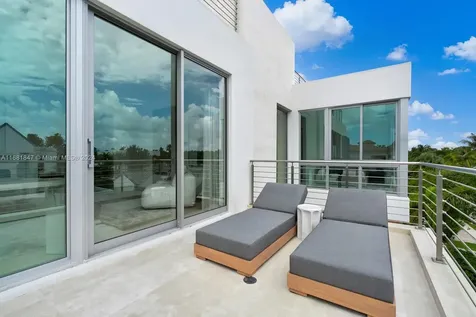 3560 Crystal View Court Miami FL 33133