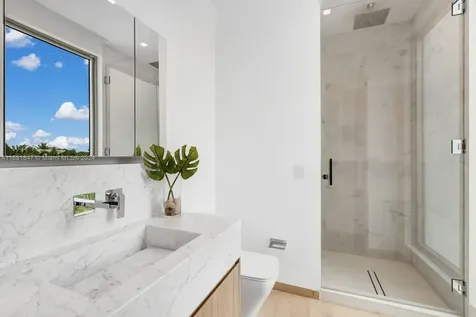 3560 Crystal View Court Miami FL 33133