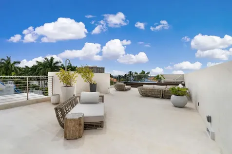 3560 Crystal View Court Miami FL 33133