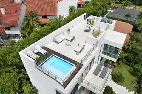 3560 Crystal View Court Miami FL 33133