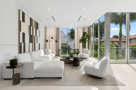 3560 Crystal View Court Miami FL 33133