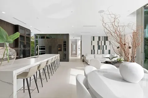 3560 Crystal View Court Miami FL 33133