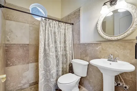1640 NW 115th Terrace Plantation FL 33323