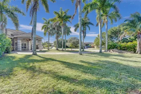 1640 NW 115th Terrace Plantation FL 33323