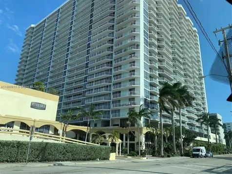7601 E Treasure Drive Miami Beach FL 33141