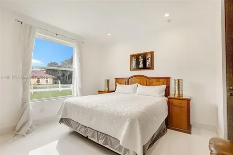 11870 NW 27th Street Plantation FL 33323