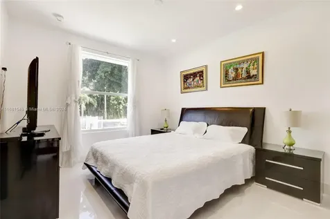 11870 NW 27th Street Plantation FL 33323
