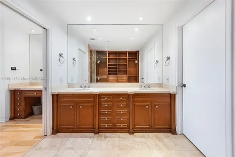 151 Crandon Boulevard Key Biscayne FL 33149