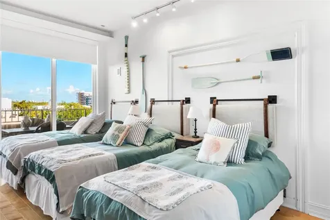 151 Crandon Boulevard Key Biscayne FL 33149