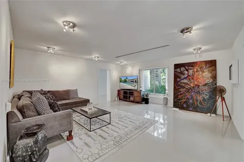 1139 Washington Street Hollywood FL 33019