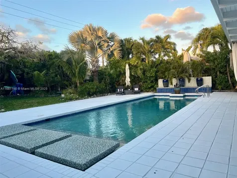 1139 Washington Street Hollywood FL 33019