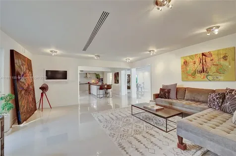 1139 Washington Street Hollywood FL 33019
