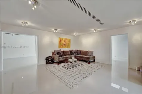 1139 Washington Street Hollywood FL 33019