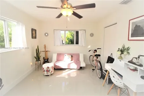 1139 Washington Street Hollywood FL 33019