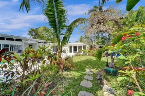 1139 Washington Street Hollywood FL 33019