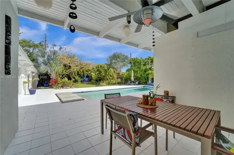 1139 Washington Street Hollywood FL 33019