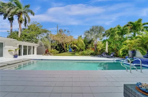 1139 Washington Street Hollywood FL 33019