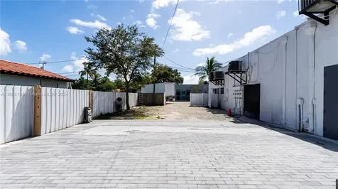 17 S Federal Highway Dania Beach FL 33004